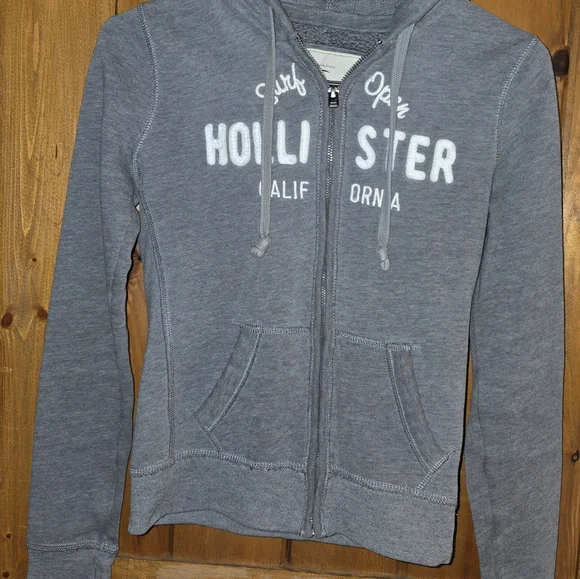 Hollister Gray Women's Hoodie - Picture 3 of 6